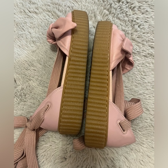 PUMA X Fenty by Rihanna Leather
Bow Lace-Up Sneakers/Shoe
Platform 🌵6.5 - Picture 5 of 13